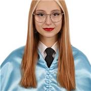 Profesora titulada en Lengua castellana y Literatura. Estudié Filología Hispánica y el Máster de enseñanza.